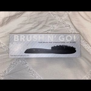 Brush n’ Go Hair Straightener